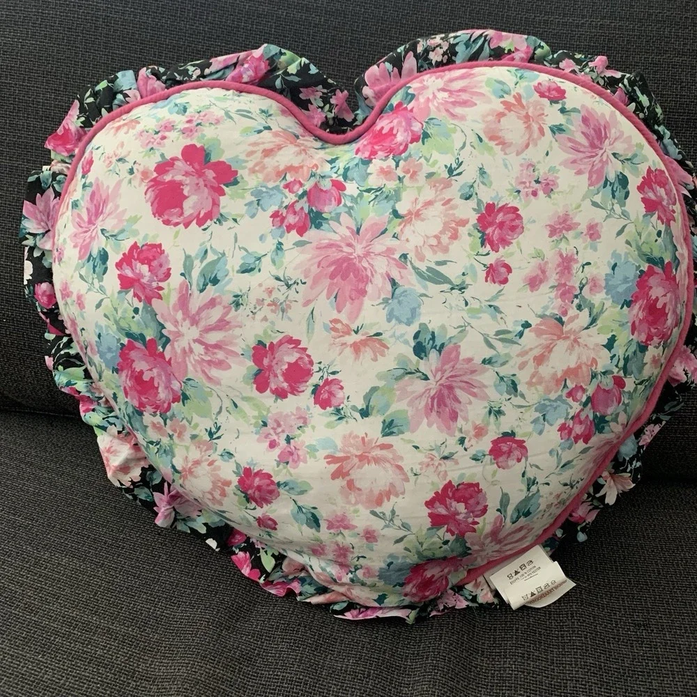 Rachel Ashwell Shabby Chic Accent‎ Pillow Floral Print Heart Shaped Cotton